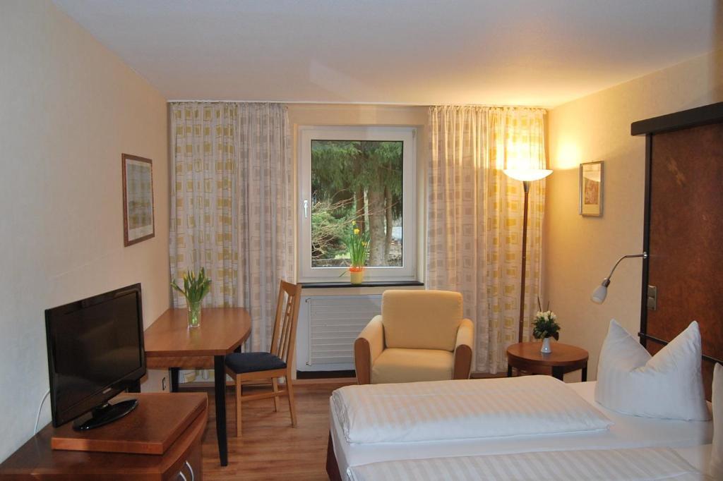 Waldhotel Im Wiesengrund Hürtgenwald Rum bild