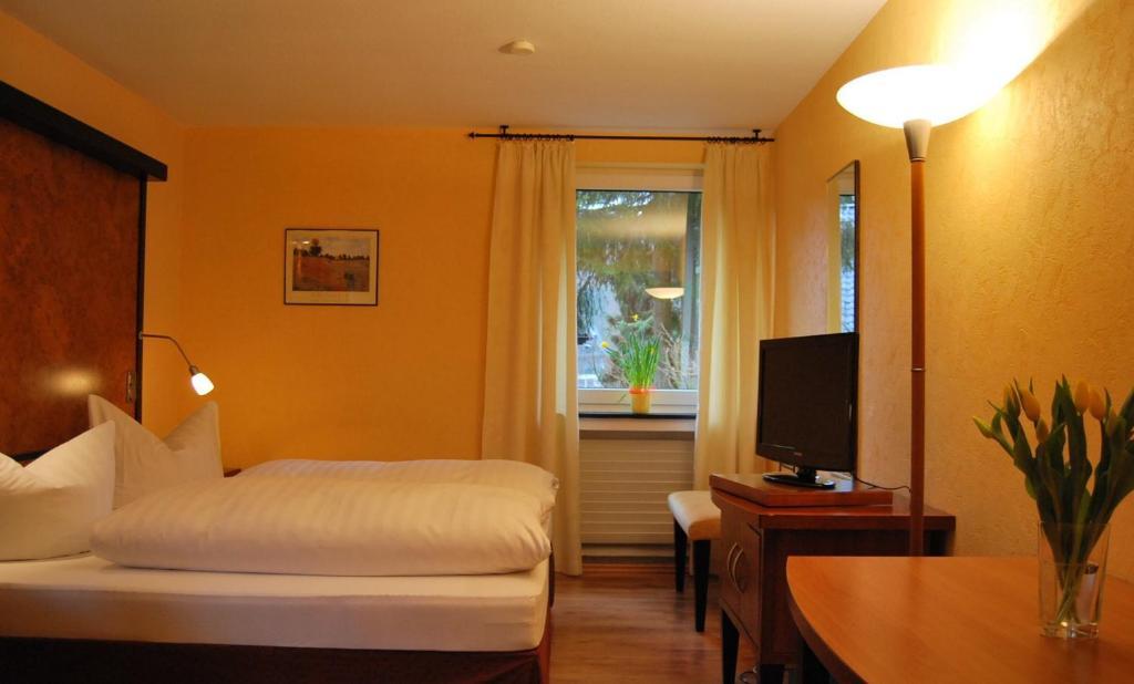 Waldhotel Im Wiesengrund Hürtgenwald Exteriör bild