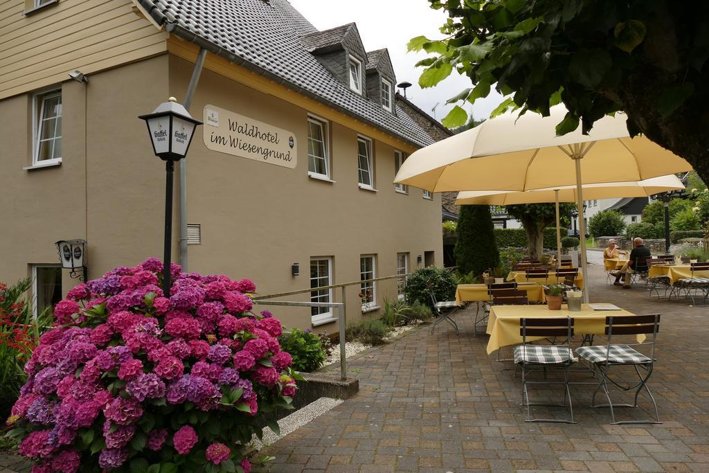 Waldhotel Im Wiesengrund Hürtgenwald Exteriör bild