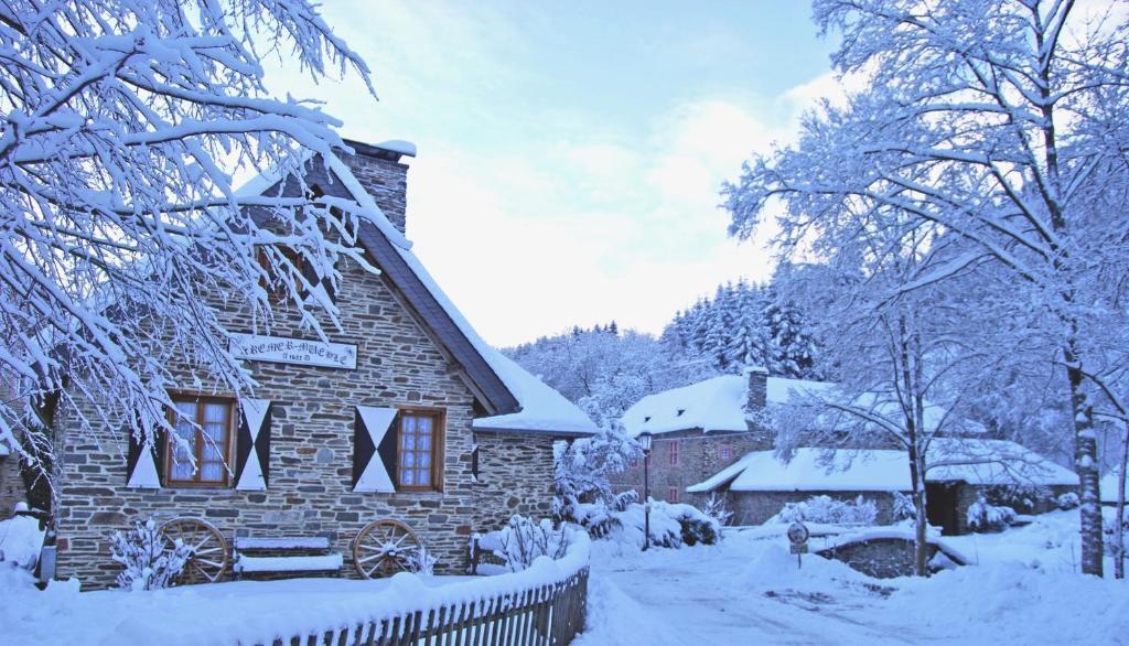 Waldhotel Im Wiesengrund Hürtgenwald Rum bild