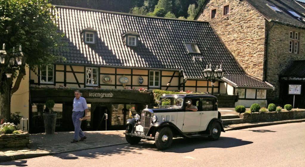 Waldhotel Im Wiesengrund Hürtgenwald Exteriör bild