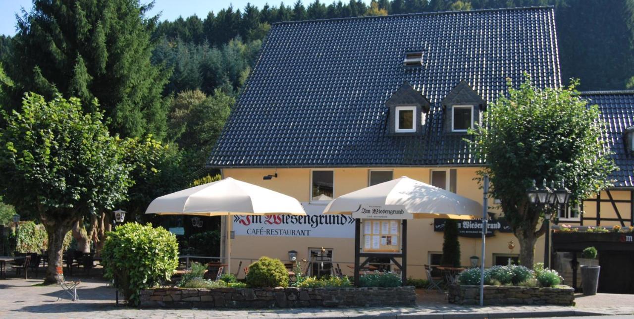 Waldhotel Im Wiesengrund Hürtgenwald Exteriör bild